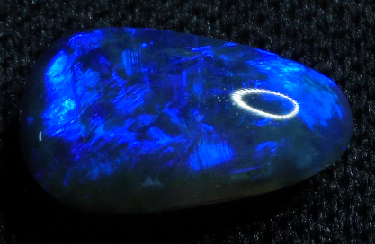 2.68ct Dark Crystal Opal