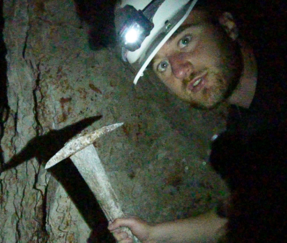 Black Opals for Sale UK - The History of Lightning Ridge Opals