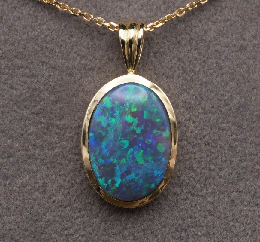 Dark Crystal Opal Pendant 18k Yellow Gold