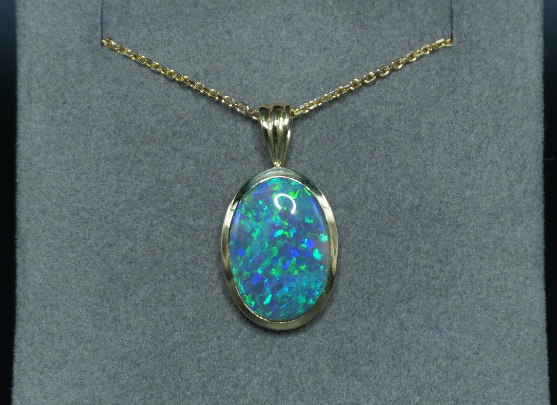 Dark Crystal Opal Pendant 18k Yellow Gold